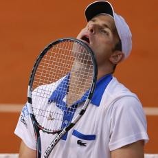 Roddick Langsung Tersingkir