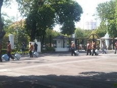 Silaturahmi dengan Ibu Ani, 300 Lansia Dapat Travel Bag