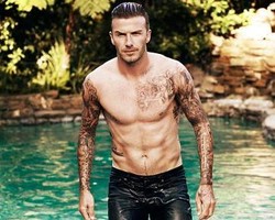 Hot! David Beckham Topless di Sampul Majalah