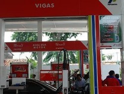 Di 2014, Semua SPBU Harus Bisa Isi Mobil BBG 