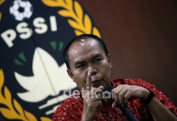 Limbong menyatakan, sebanyak 20 orang pemain dari ISL dan IPL akan dipanggil pada tanggal 30 Mei, untuk bergabung dan bermain di Timnas Senior Indonesia.
