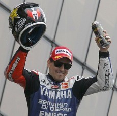 Lorenzo Pede Tampil di Balapan Kandang