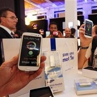 Galaxy S III vs Galaxy S II, Lebih Laku Mana?