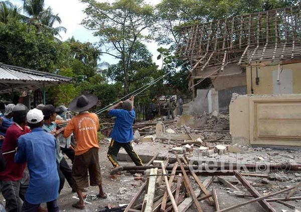 9 Rumah Warga di Situbondo Dieksekusi