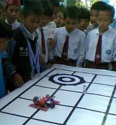Siswa SD Kediri Raih Medali Emas Kompetisi Robot di Malaysia
