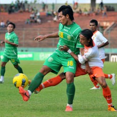 Persebaya & Arema Lolos ke Delapan Besar