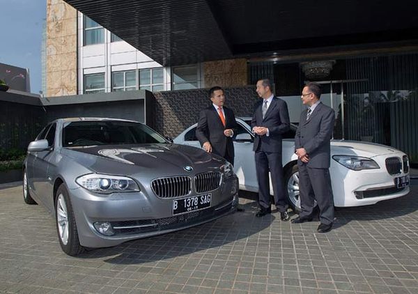 Limosin BMW untuk Keraton