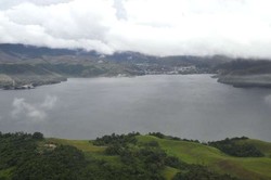 Merasakan Keheningan Papua di Danau Sentani