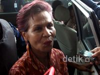 Miranda Diperiksa Sebagai Tersangka
