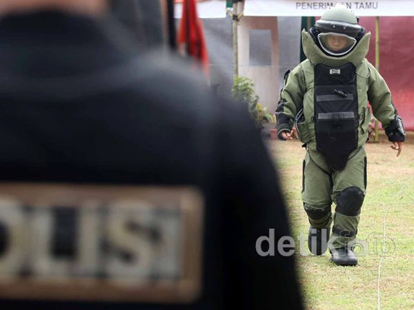 Satpam Dilatih Tangani Teroris