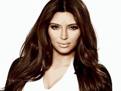 Duh, Kim Kardashian Bilang Masakan Kari Rasanya Menjijikkan!