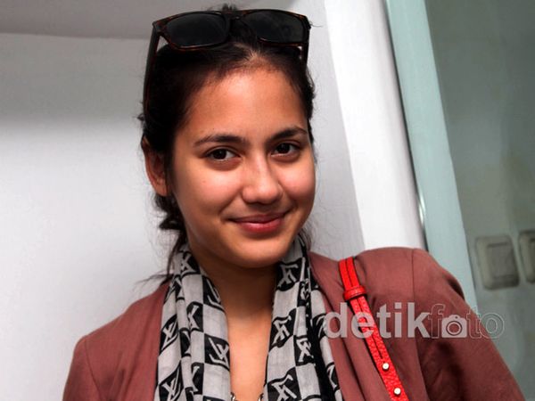 Si High Quality Jomblo Pevita