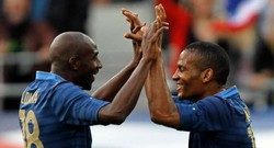 Les Bleus Atasi Serbia