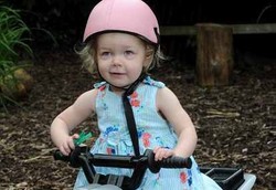 Bocah dengan Tulang Tengkorak Setengah yang Tak Boleh Menangis