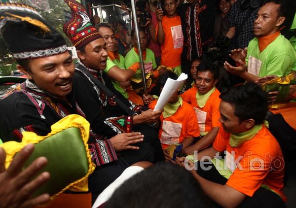 30 Seniman Gelar Pentas Seni di TransJ