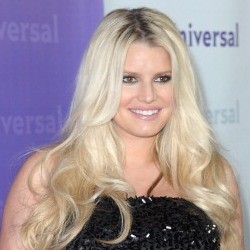 Diet & Menyusui, Jessica Simpson Hindari Junk Food