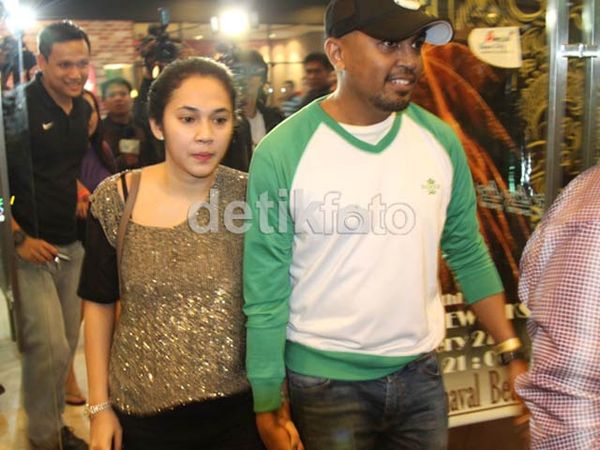 Glenn Fredly Gandeng Cewek di Konser NKOTBSB