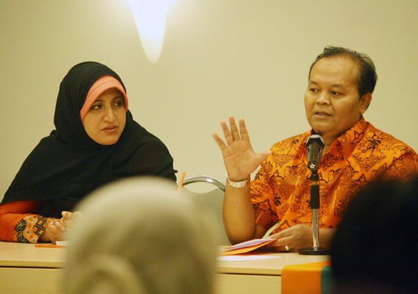 Hidayat-Perawat Bahas Kesehatan