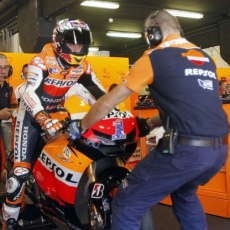 Stoner Belum Puas dengan Motornya