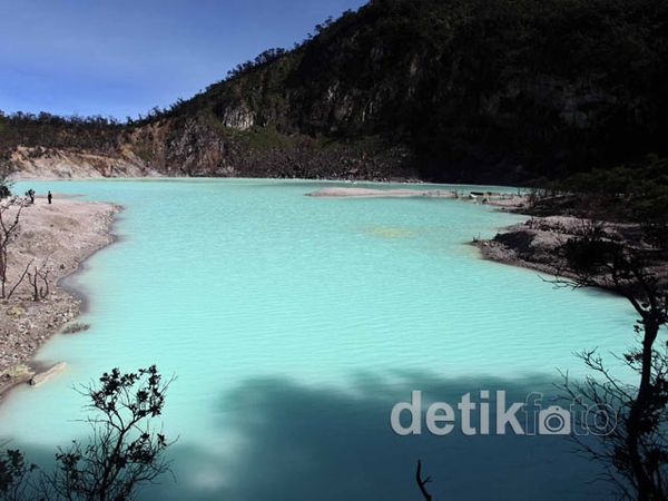 Pesona Cantik Kawah Putih