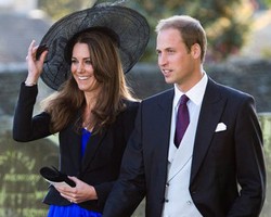 Kate Middleton Akan Lelang Dua Topinya untuk Amal