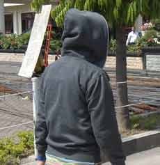 Menolak Bercumbu Lagi, Oknum Guru Sebar Video Dengan Muridnya