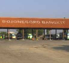 Sopir Bus Jurusan Bojonegoro-Surabaya Mogok, Terminal Rajekwesi Sepi