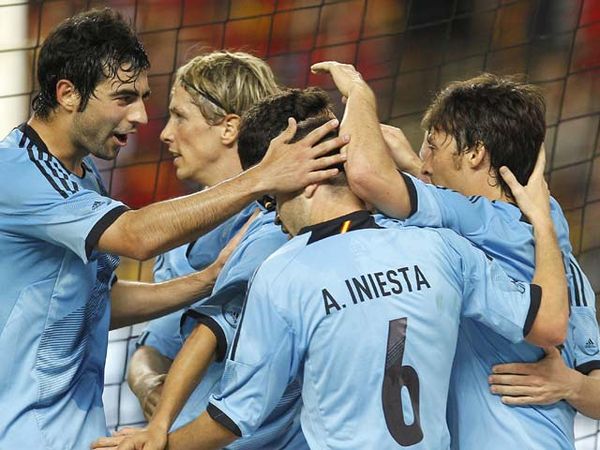 Spanyol Menang Tipis atas China