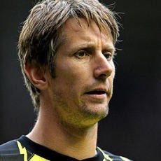 16 Juni, Van der Sar Temui Fans di Jakarta