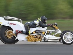 Roda Tiga Ini Berlari Sampai 290 Km/Jam