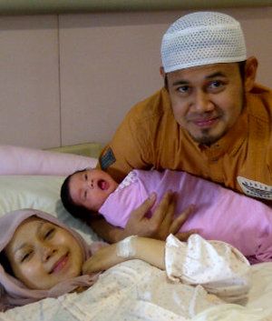 Anak Pertama Ustad Guntur & Puput Melati