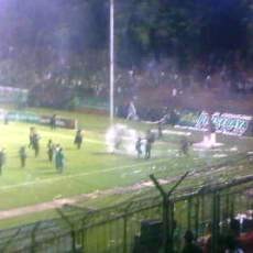 Wagub Jatim Usul Nonton di Teve Daripada Pertandingan Bola Rusuh