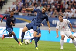 Benzema Peringatkan Inggris