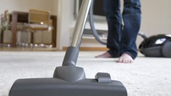 Dobrak Rumah Orang, Wanita Ini Bersih-bersih Lalu Pergi Tinggalkan Bill