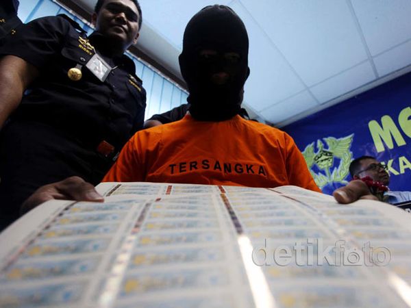 Bea Cukai Sita 60.000 Keping Pita Cukai Palsu