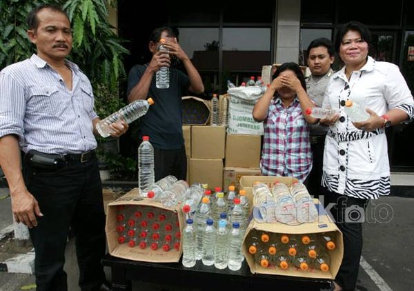 Ibu Rumah Tangga Penjual Miras Dibekuk
