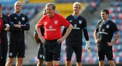 Hodgson Tantang Hart Ikuti Jejak Gordon Banks