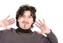 Pria Berwajah Lebar Lebih Rela Berkorban