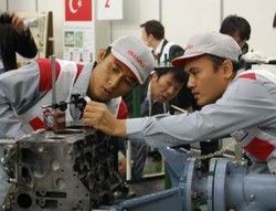 Isuzu Bidik Angka Penjualan 36.000 Unit