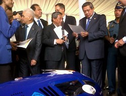Mahasiswa Pamer Mobil Irit BBM pada Presiden SBY