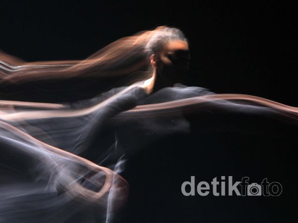 Tarian Le Temps Scalle Hipnotis Penonton