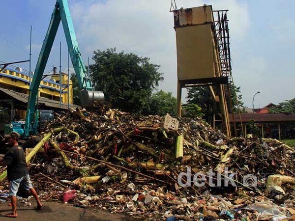 Astaga Sampah di Manggarai Menggunung