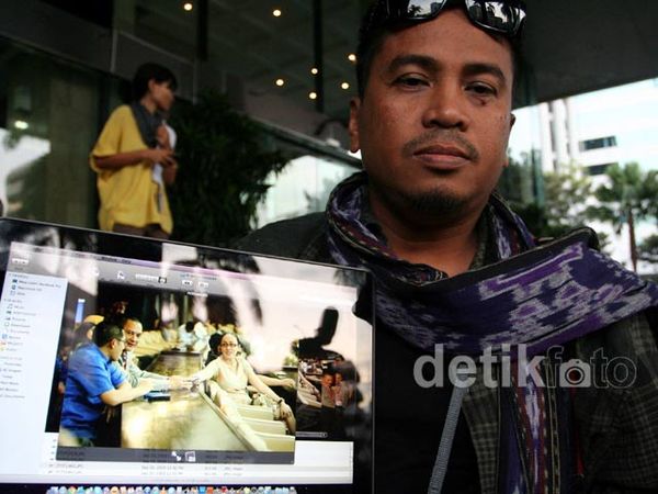 Fotografer Tribun Diperiksa KPK Terkait BB Angie