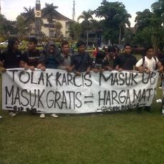 Mahasiswa Unibraw Tolak Biaya Parkir di Kampus