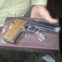 Polisi Sita 156 Peluru & Cetakan Merek Senpi di Perakitan Cipacing