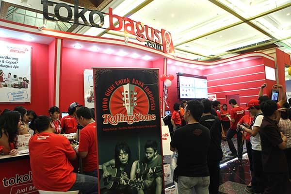 Penyerahan 1000 Gitar Untuk Anak Indonesia dari Tokobagus.com