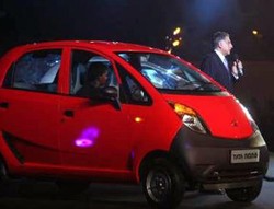 Tata Nano Tes Jalan di Indonesia