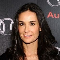 Demi Moore Sudah Lebih Bahagia