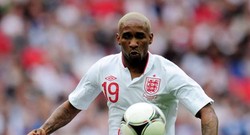 Defoe Bisa Main Lawan Prancis