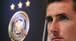 Klose Kejar Kado Ultah Manis Sekaligus Rekor Gol